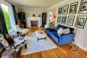 Cute 3 b 1 b Family home in Cle Lyndhurst